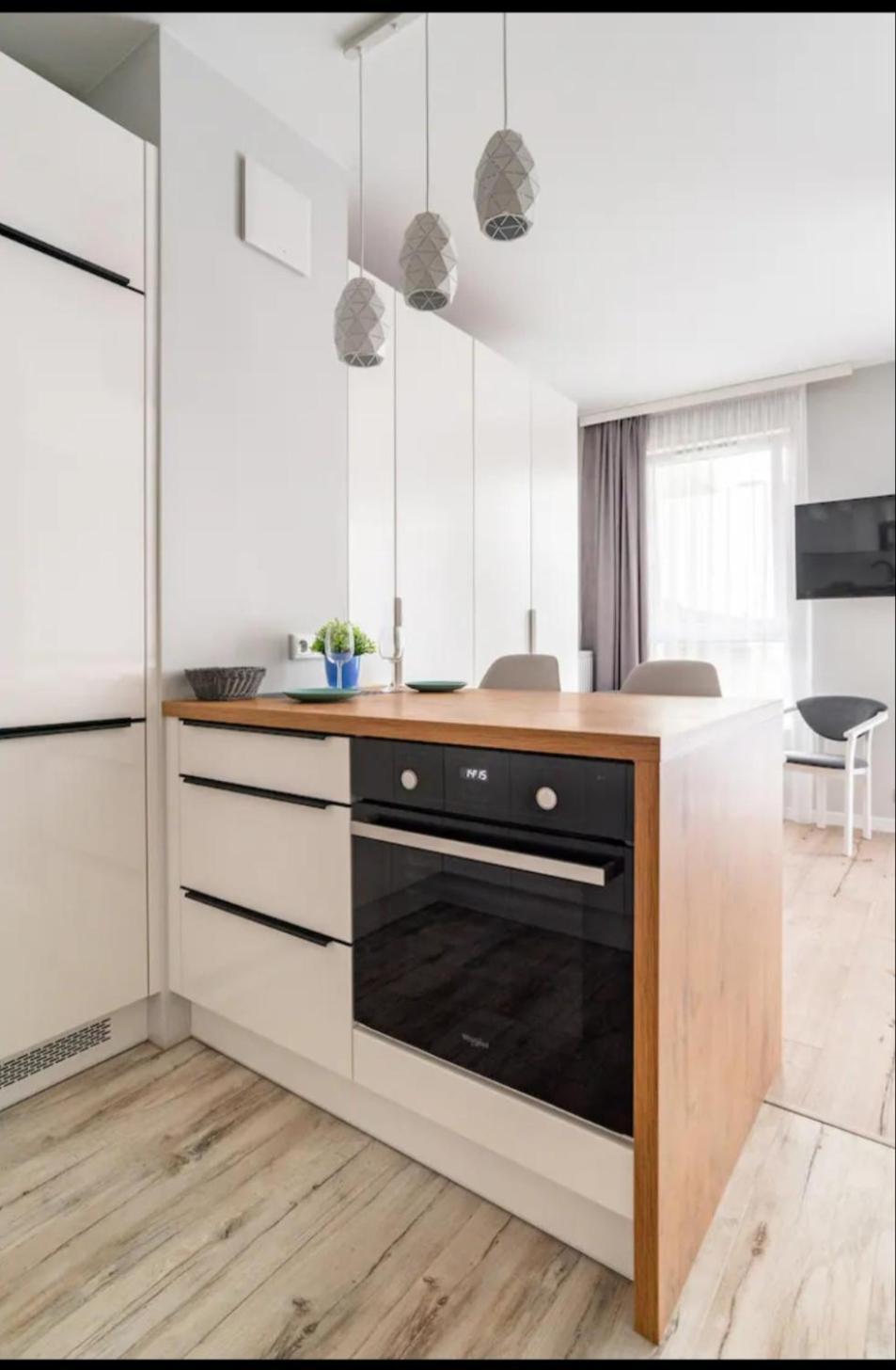 Апартаменти Luxapartmentwarszawa Z Bezplatnym Podziemnym Parkingem Варшава